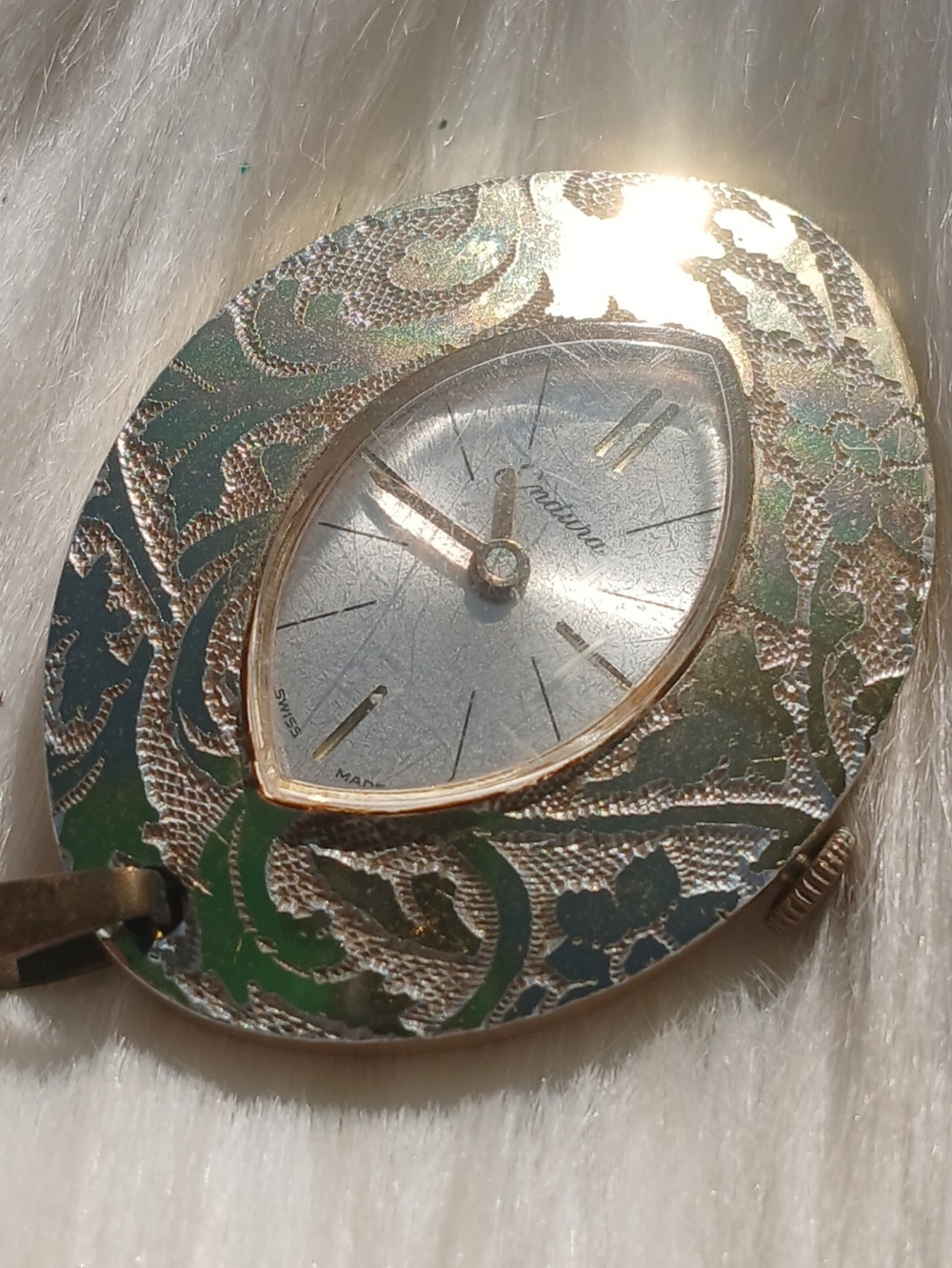 Vintage Endura Pendant Watch Swiss Made Necklace Charm Jewelry Victorian Floral